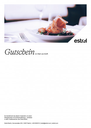 Gutschein Lunch Gericht auf eingedecktem Tisch